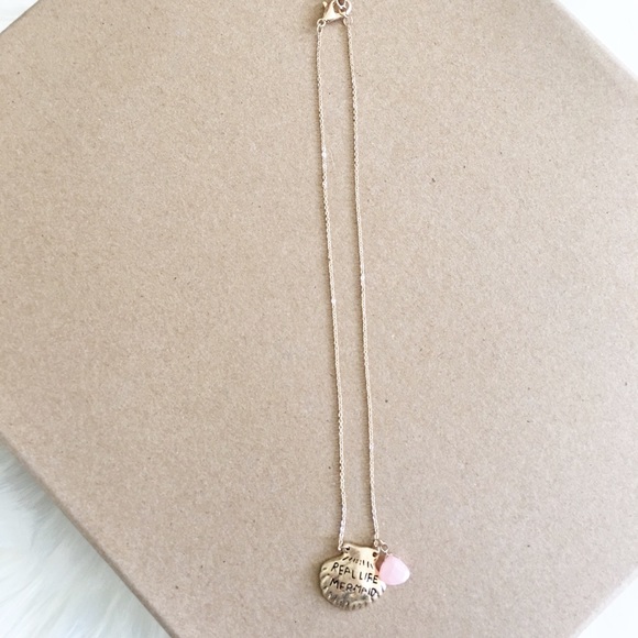 Real Life Mermaid 🧜‍♀️ Seashell Pendant Necklace - Picture 8 of 8